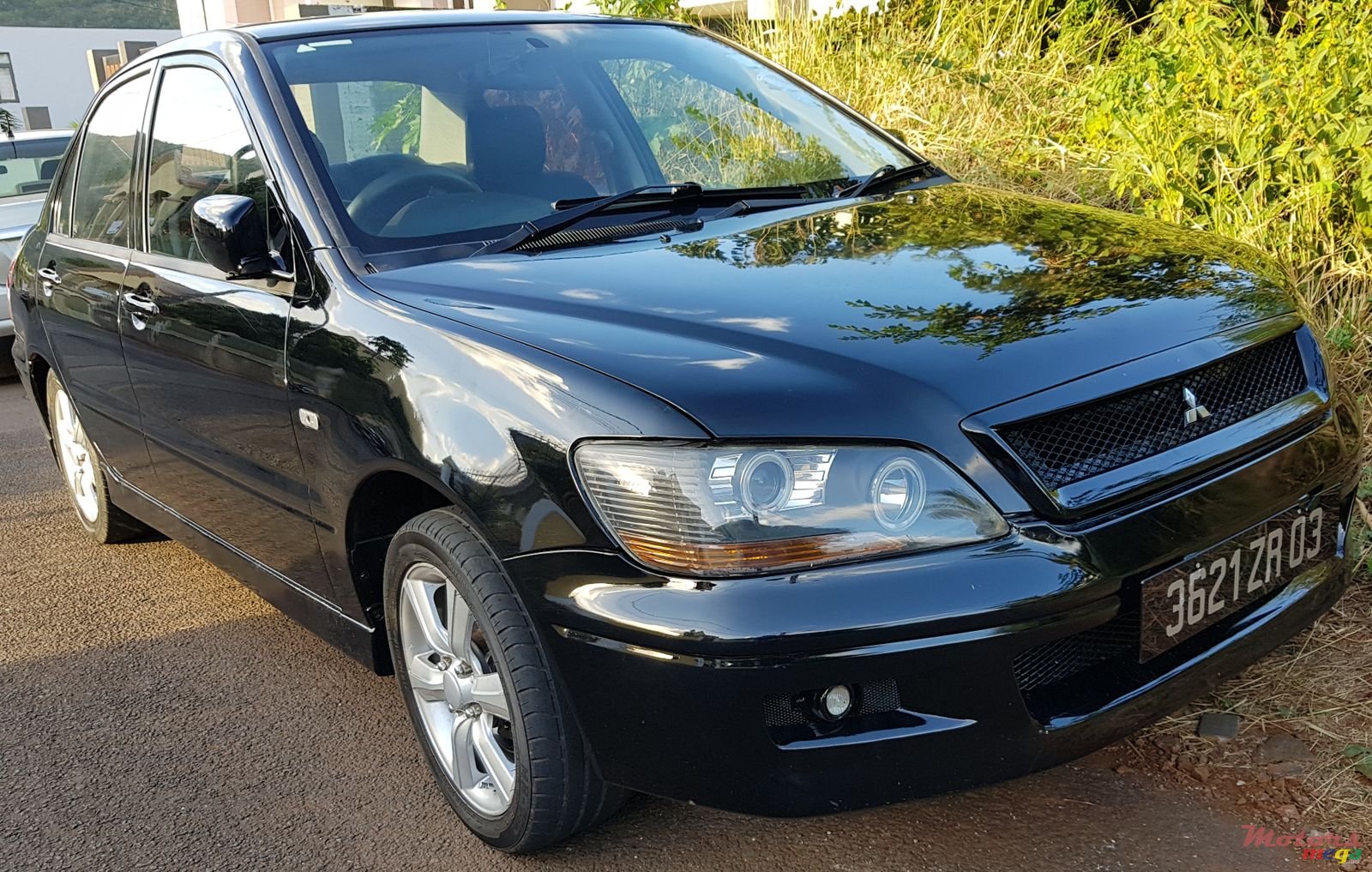 2003' Mitsubishi Lancer photo #1