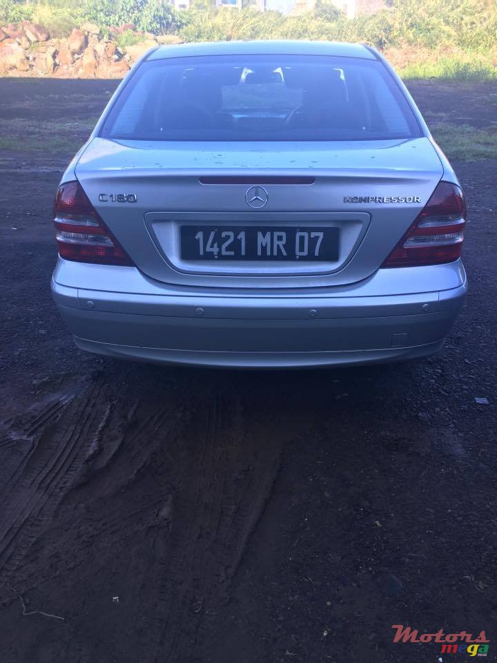 2007' Mercedes-Benz C-Class photo #3