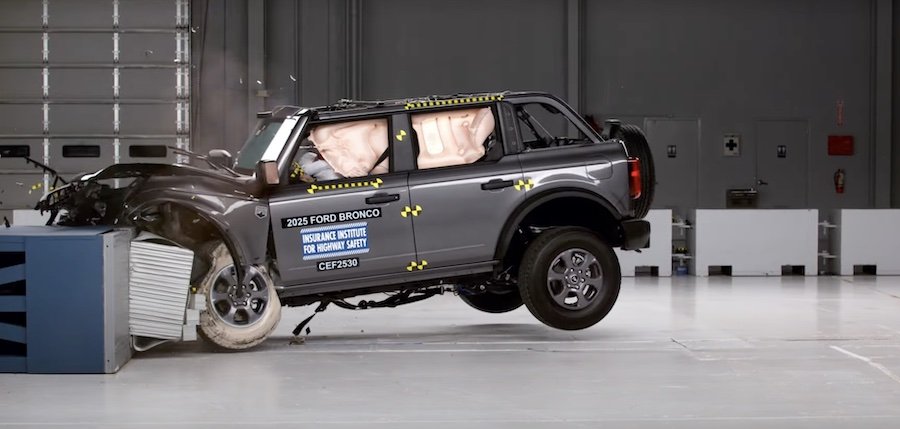 2025 Ford Bronco crash test