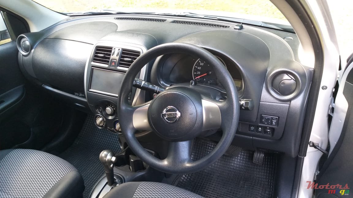 2014' Nissan March photo #5