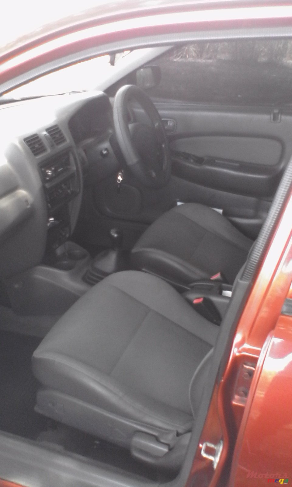 1998' Mazda 323 non photo #7