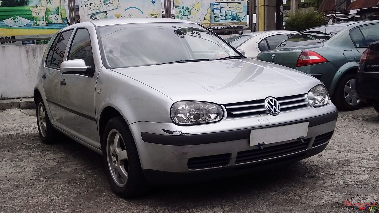 2005' Volkswagen Golf photo #2