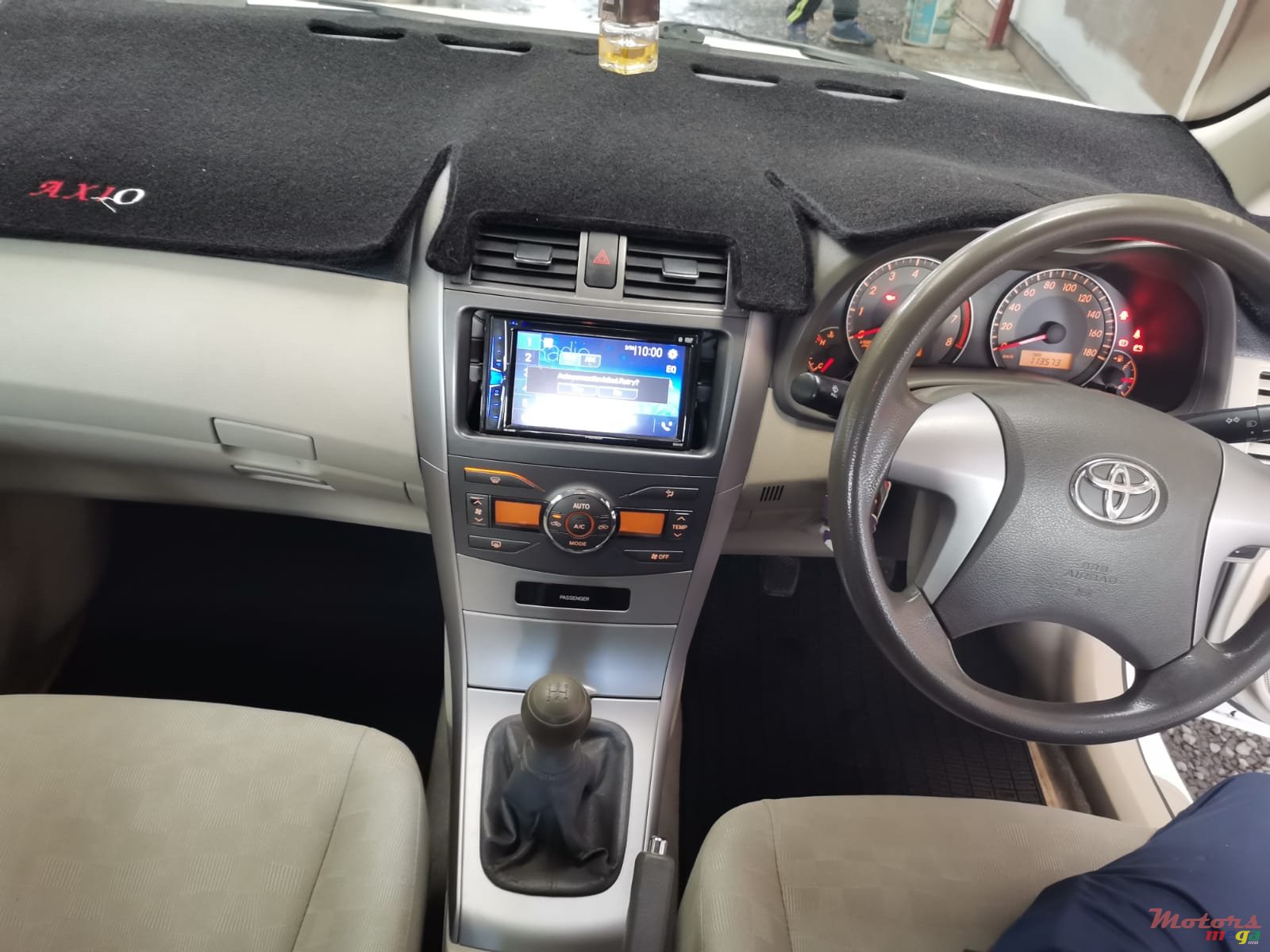 2008' Toyota Axio photo #3