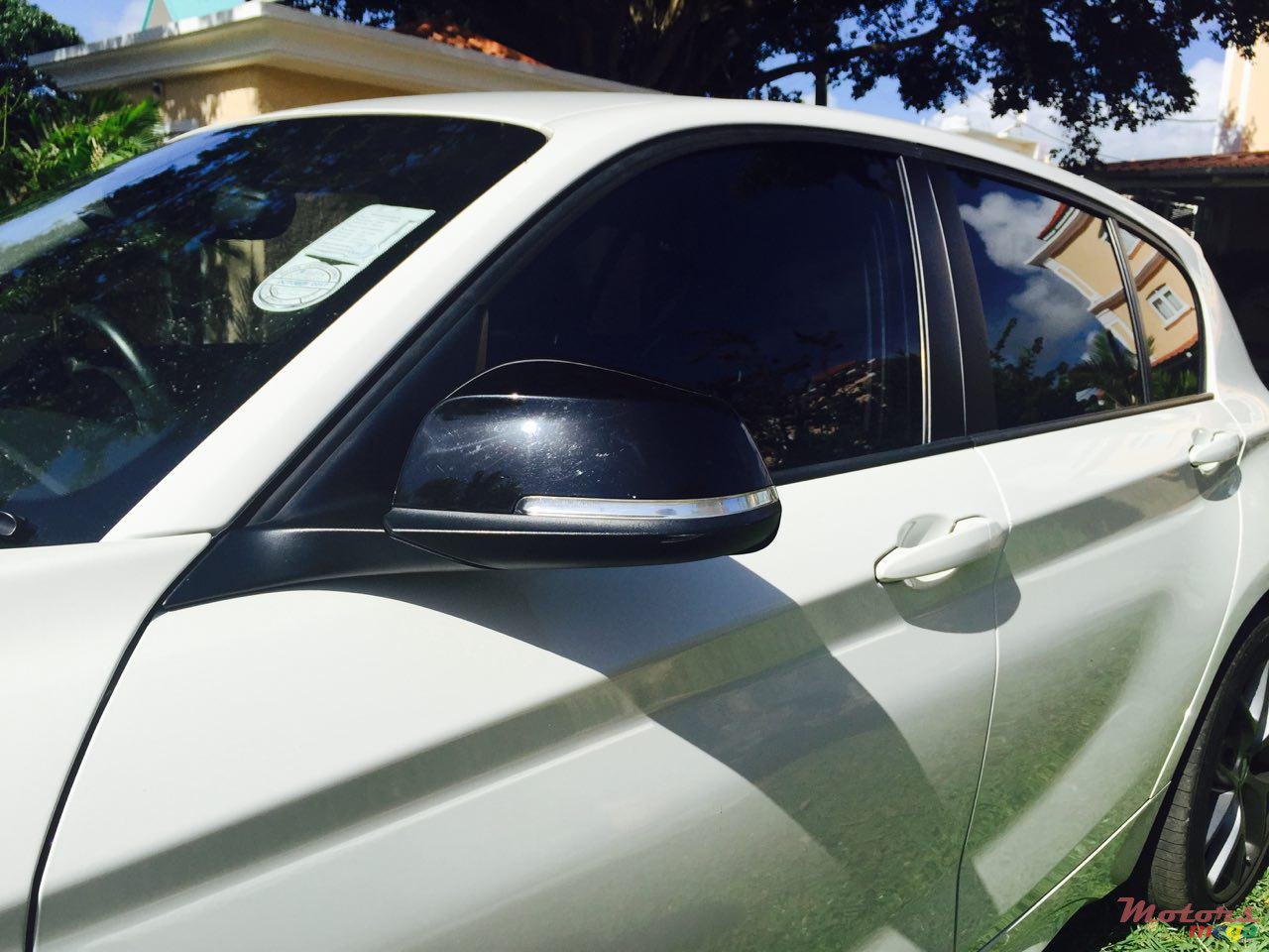 2011' BMW 1 Series photo #3