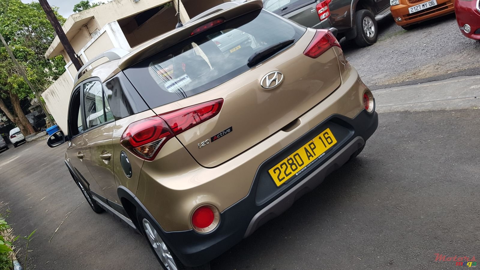 2016' Hyundai i20 Automatic photo #3