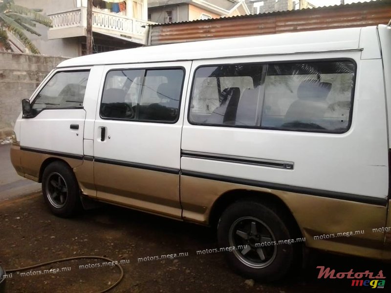 1999' Hyundai photo #2