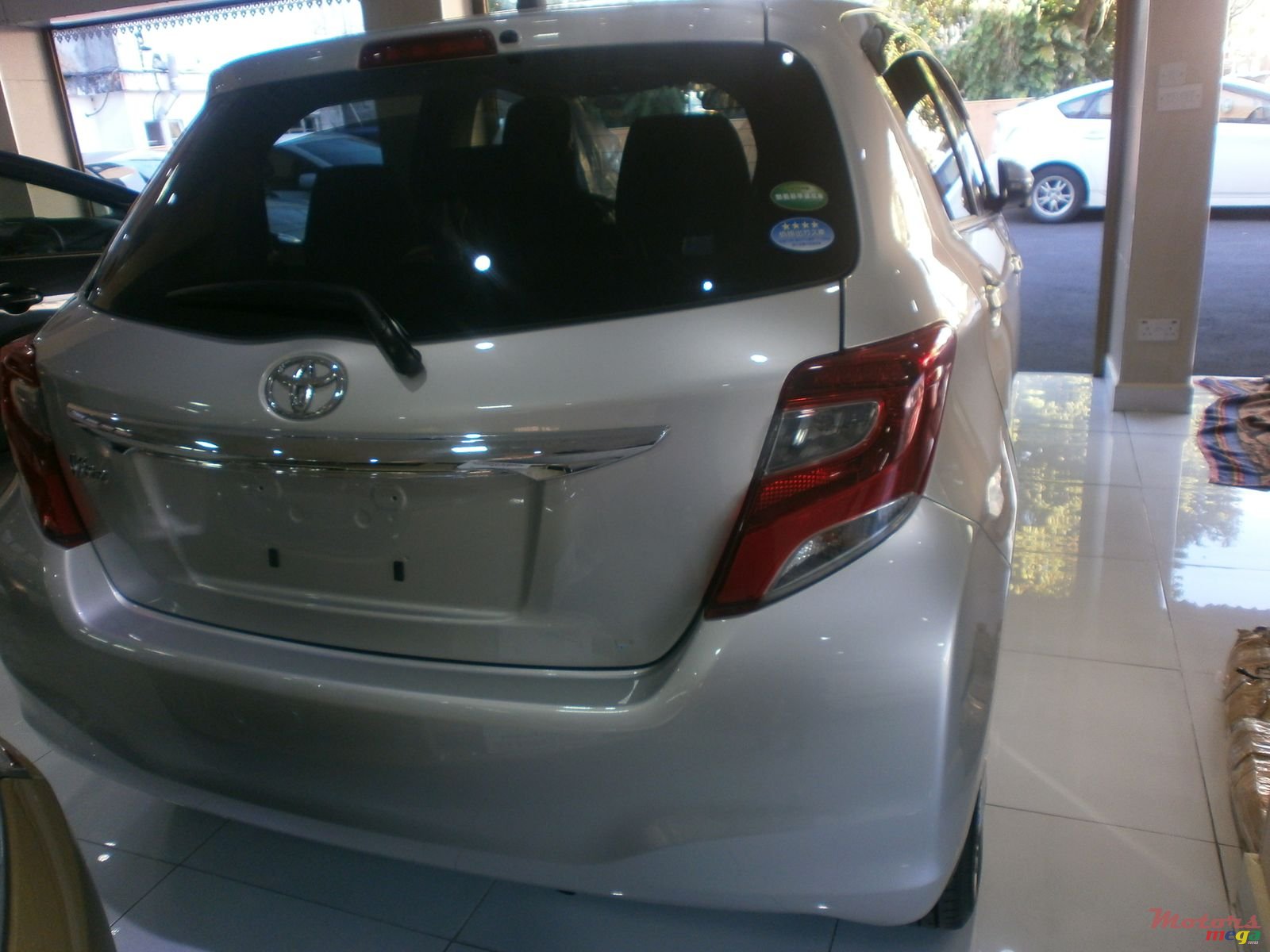 2016' Toyota Vitz photo #7