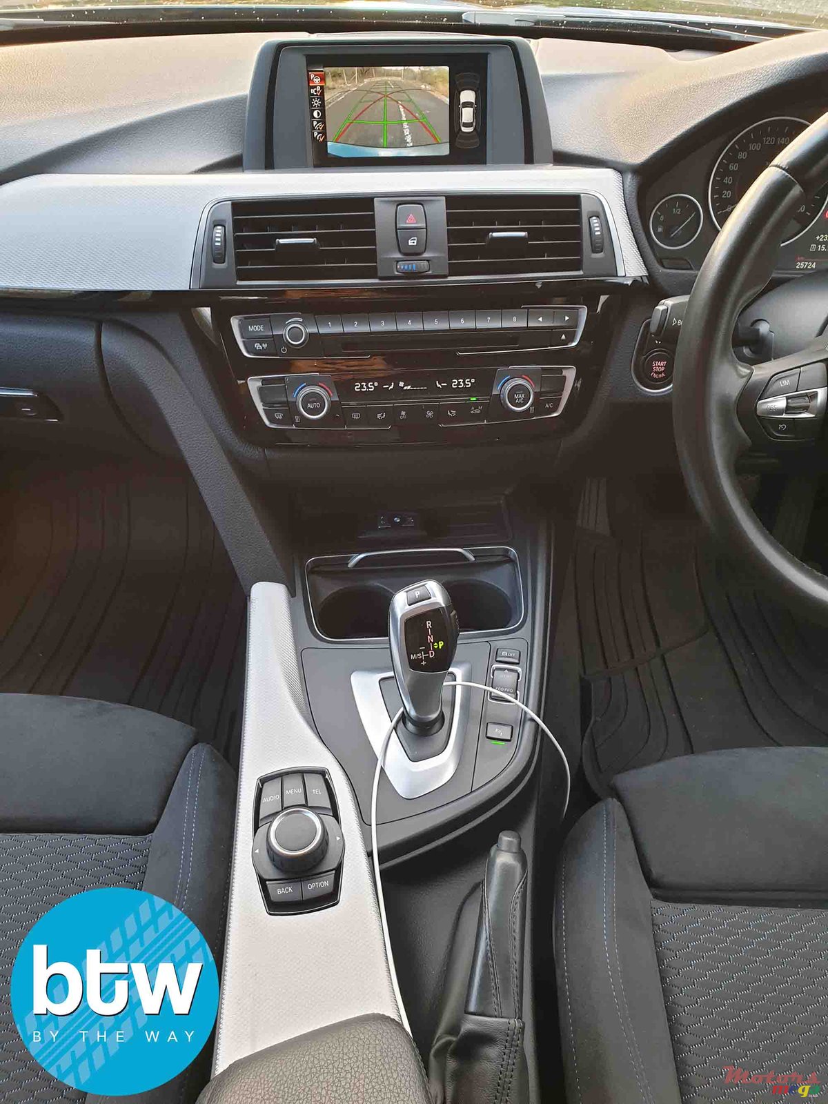 2016' BMW 3 Series 318i M Sport Package photo #5