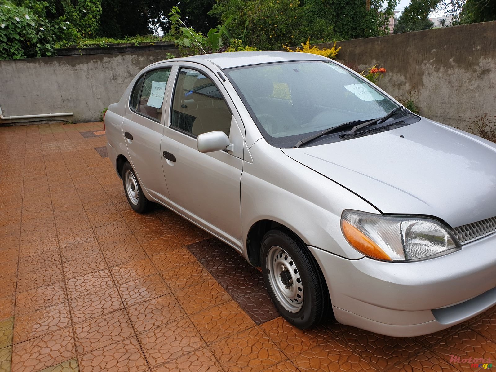 2002' Toyota photo #3