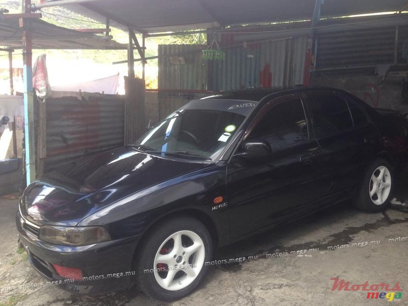 1997' Mitsubishi Lancer photo #2