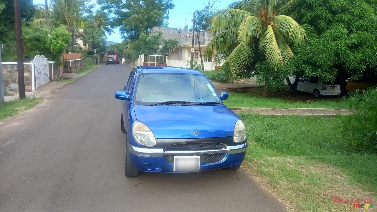 2000' Toyota photo #1