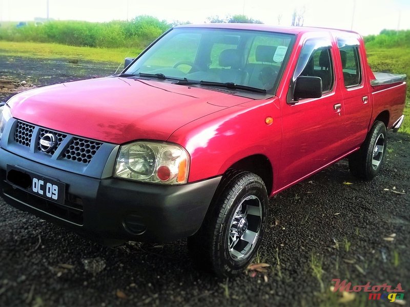 2009' Nissan Navara 2.7D Japan photo #2