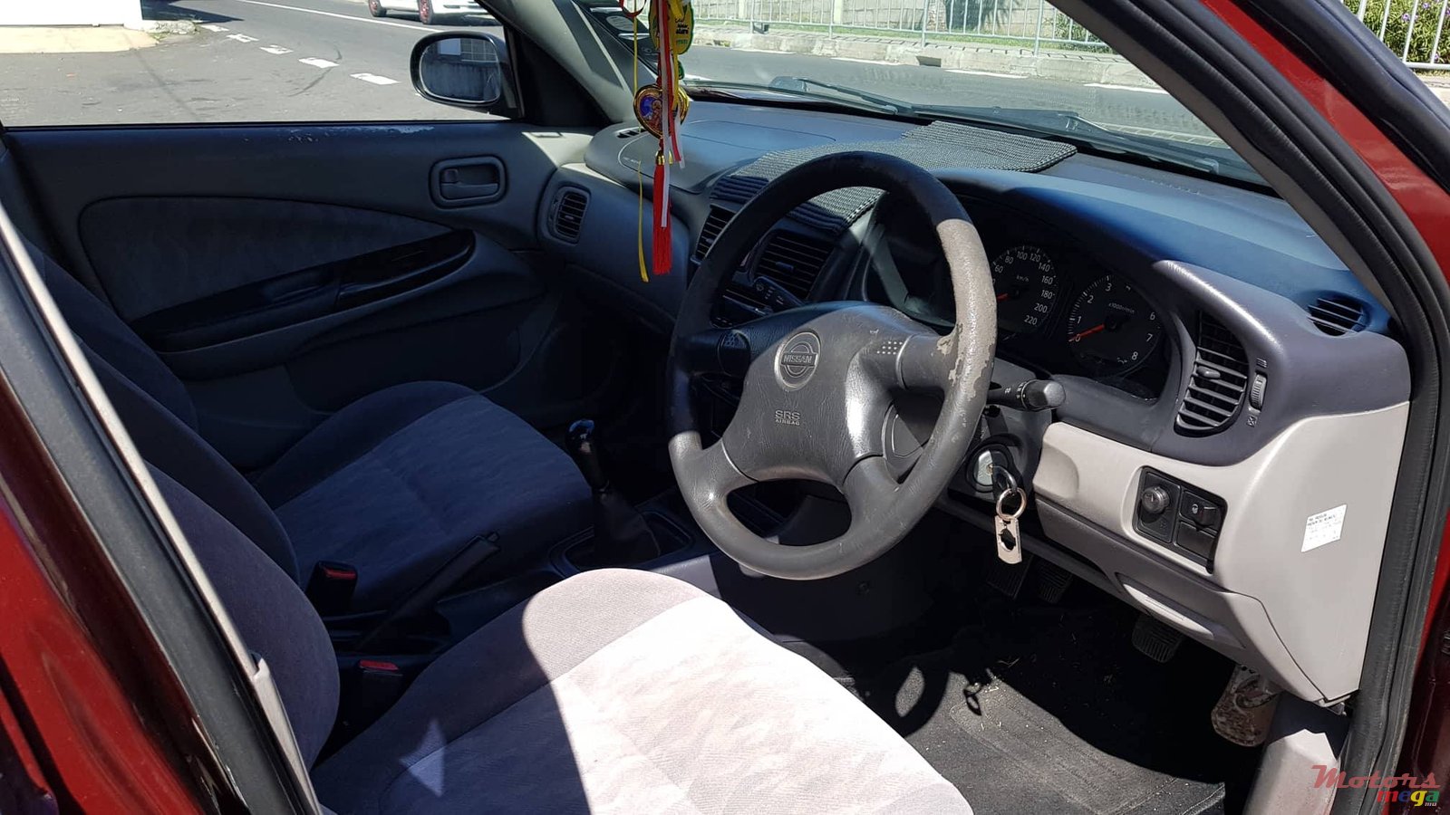 2003' Nissan Sunny photo #3