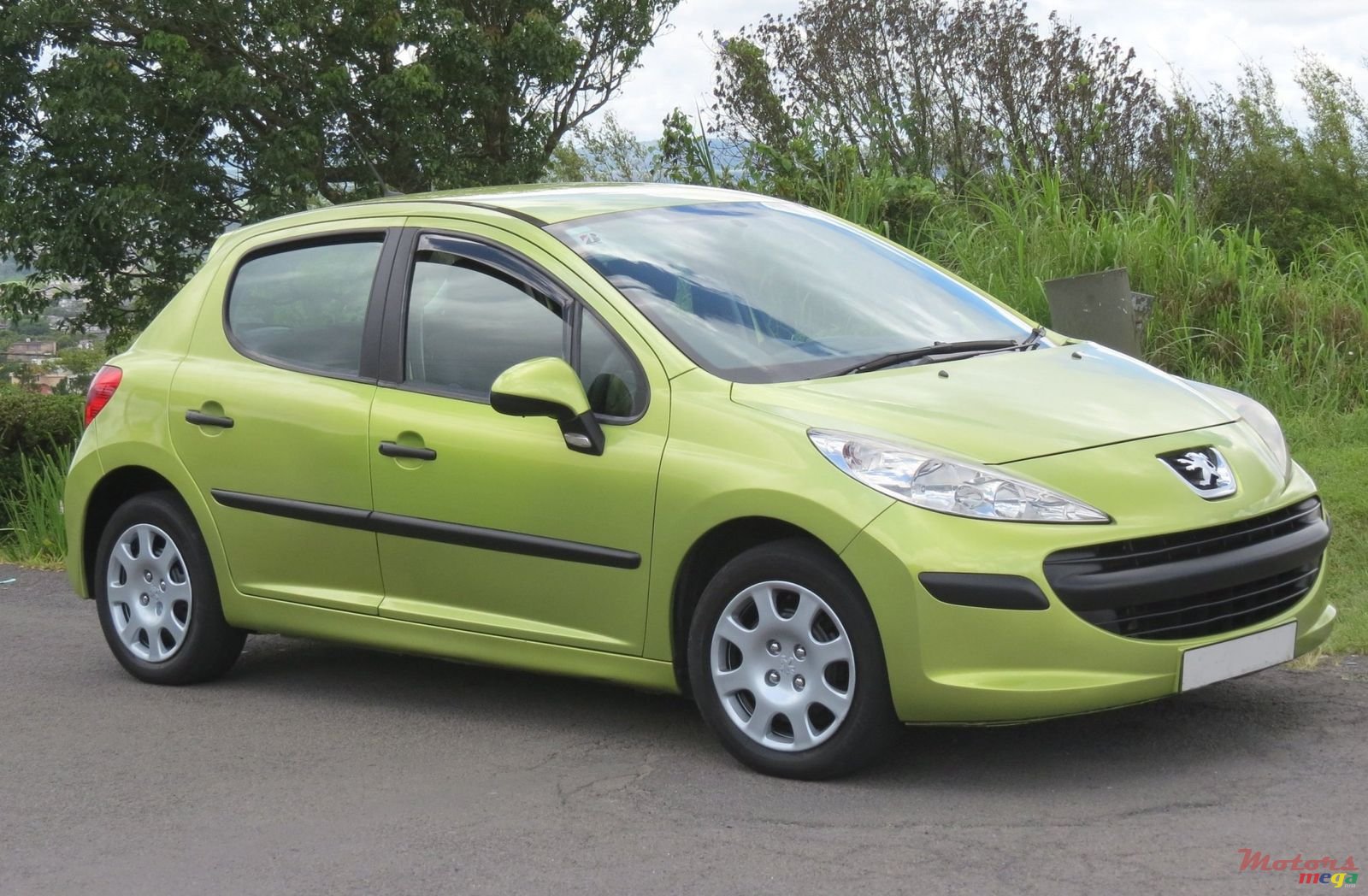 2009' Peugeot 207 photo #1