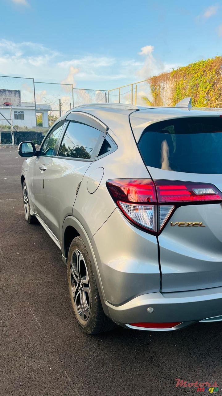 2015' Honda vezel photo #3
