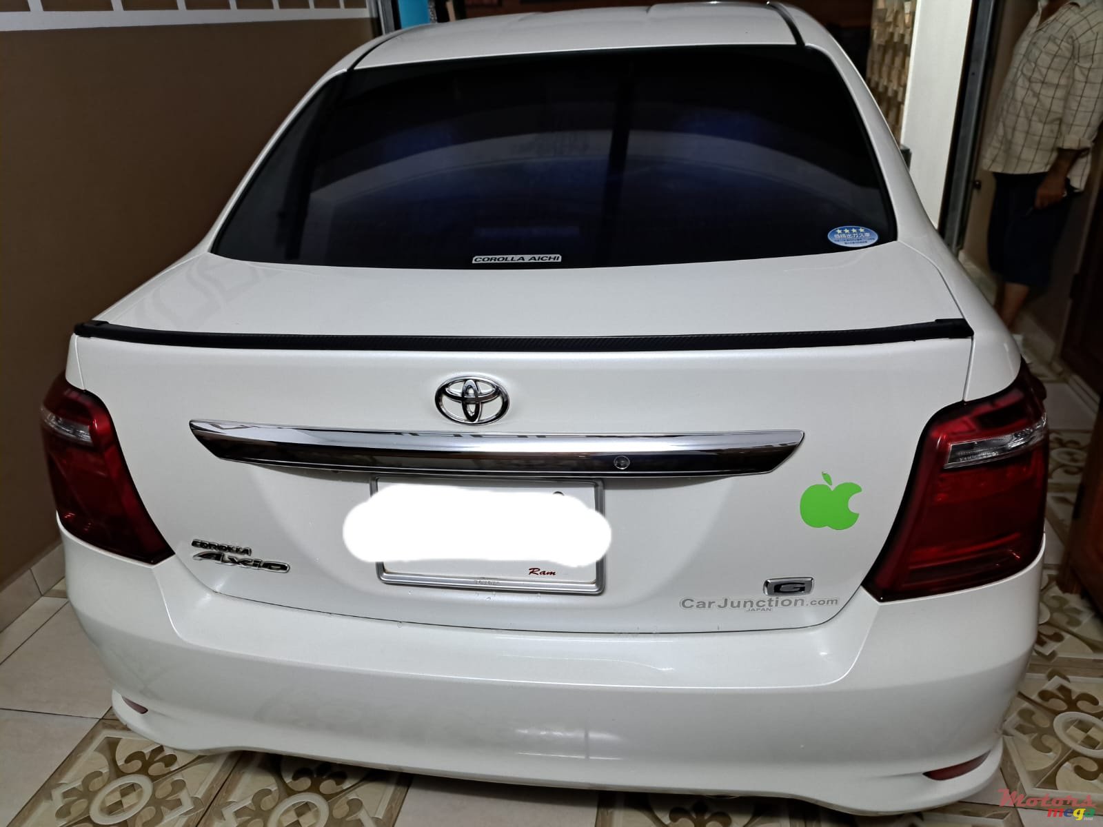 2015' Toyota photo #2