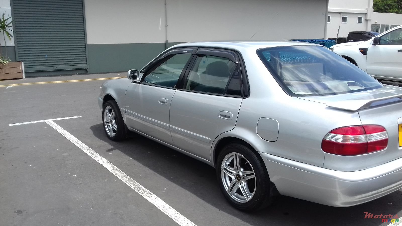 1999' Toyota Corolla photo #1