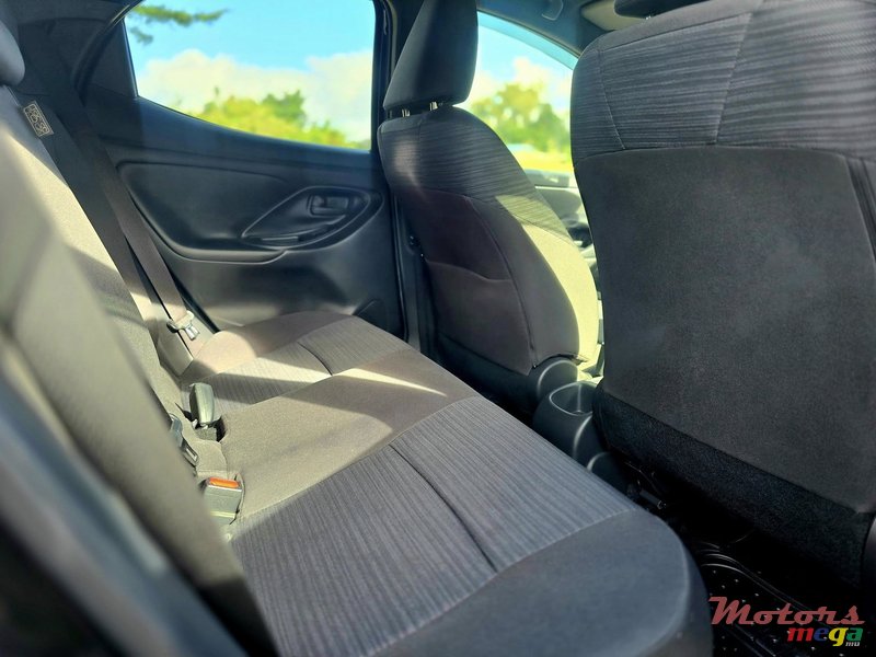 2021' Toyota Yaris photo #5