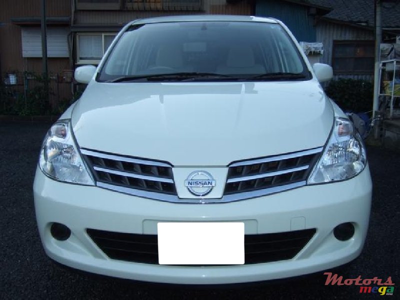 2008' Nissan Tiida photo #3