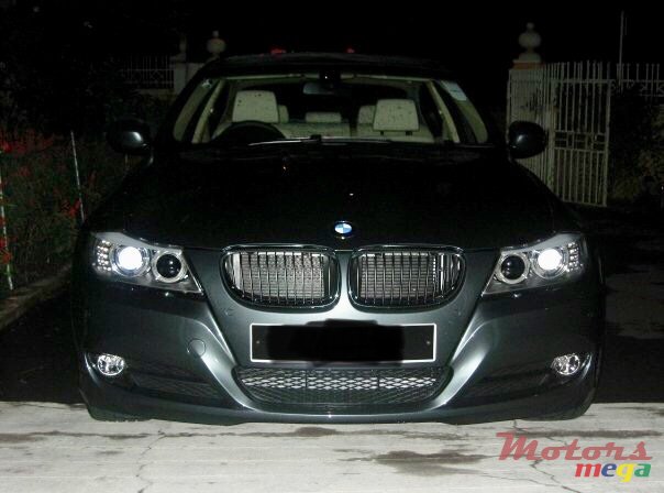 2009' BMW 316 photo #1