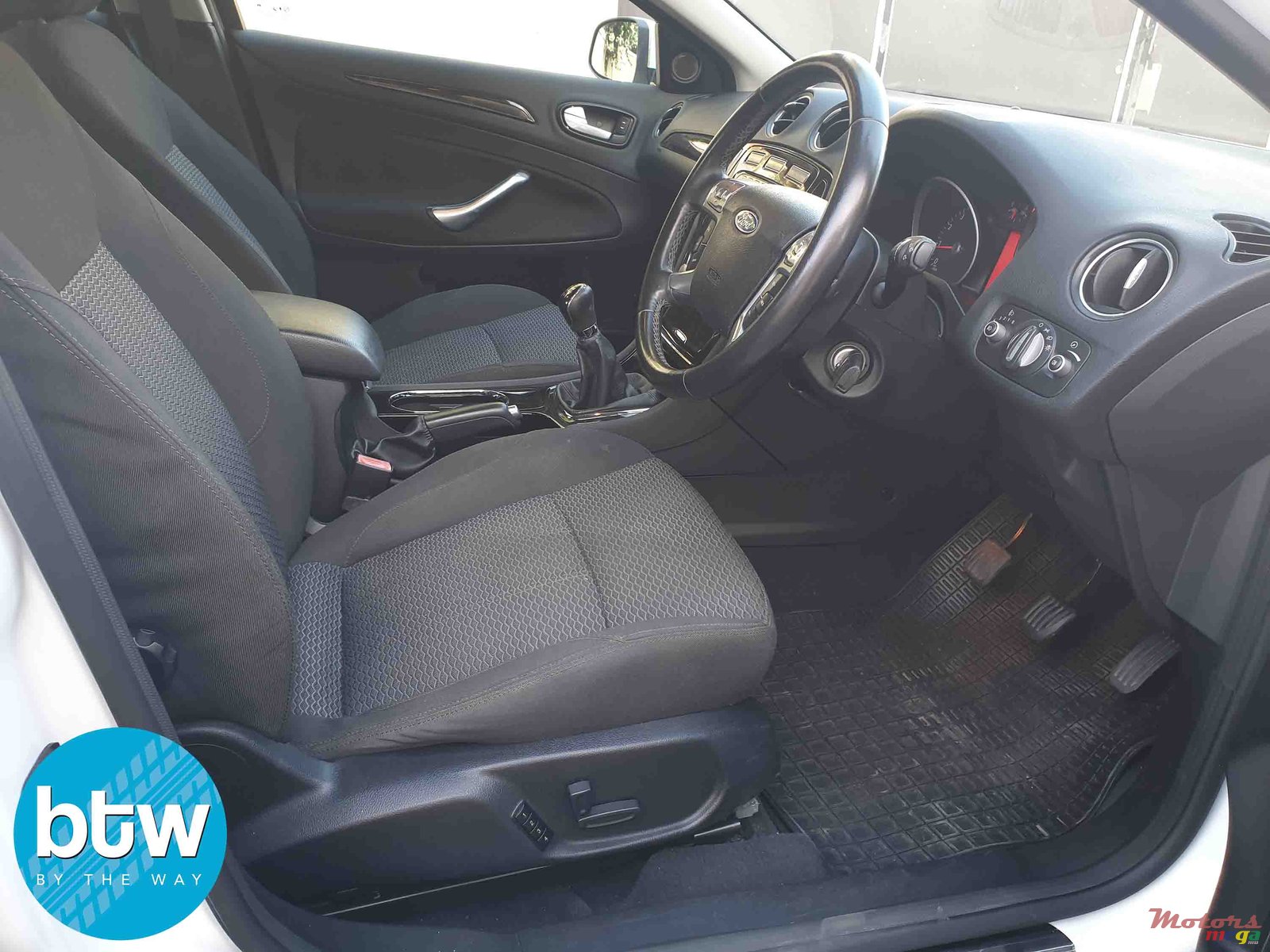 2010' Ford Mondeo photo #5