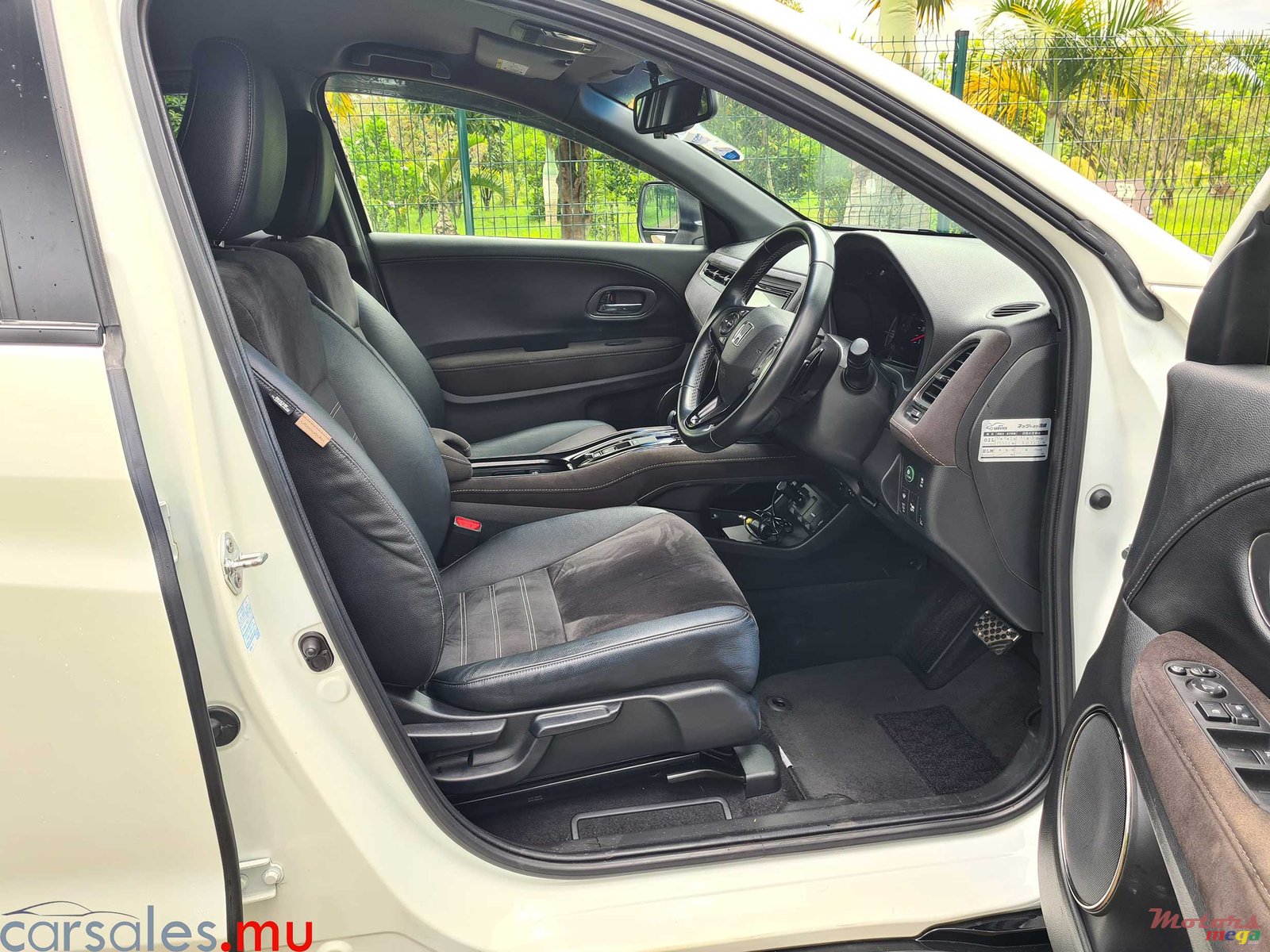 2017' Honda Vezel RS 1.5 Hybrid photo #6