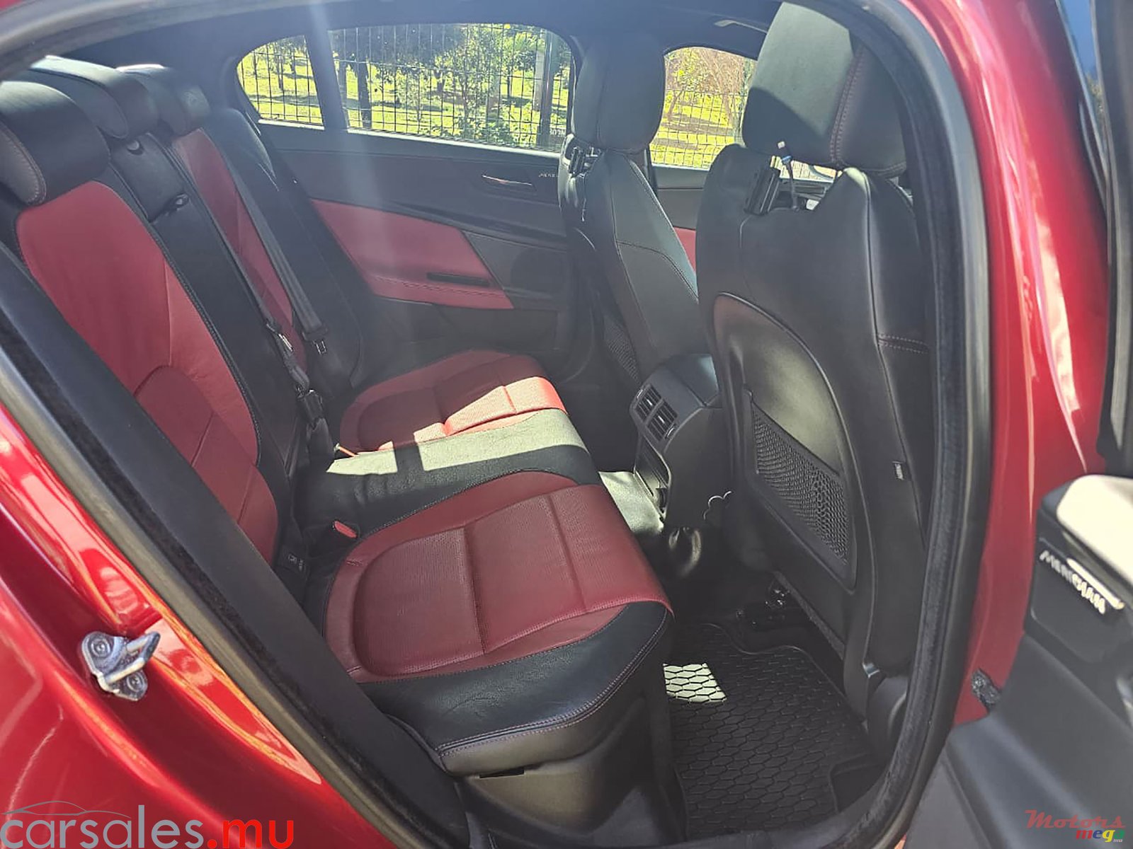 2015' Jaguar XE R-Sport 2.0 photo #5