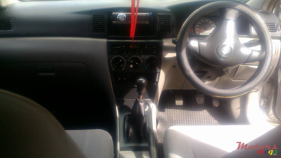 2001' Toyota Corolla nze photo #3