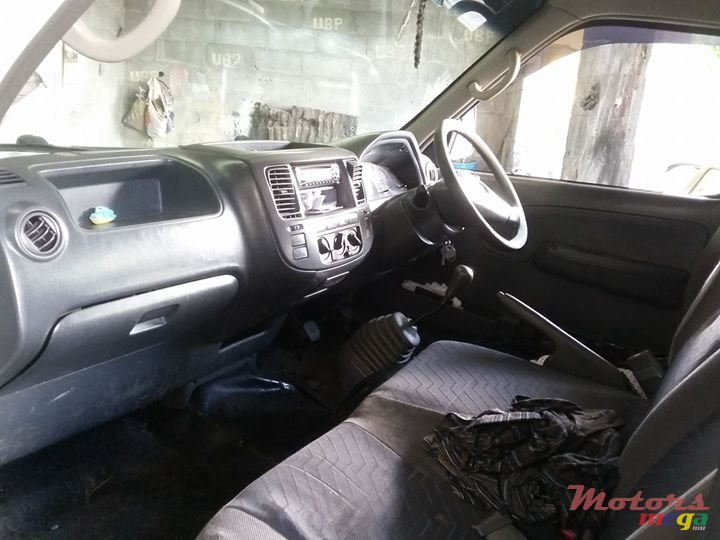 2003' Nissan photo #4