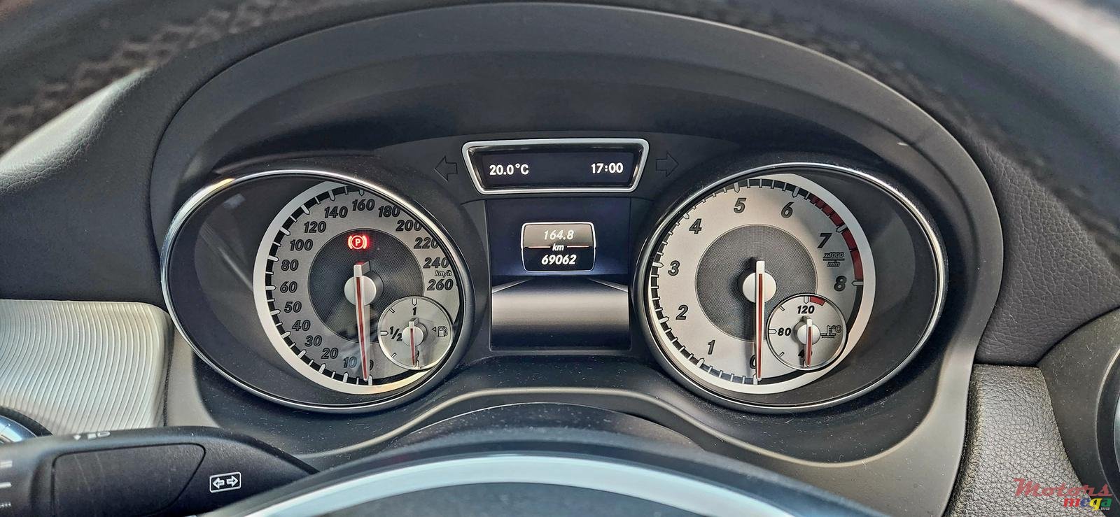 2015' Mercedes-Benz CLA 200 photo #3