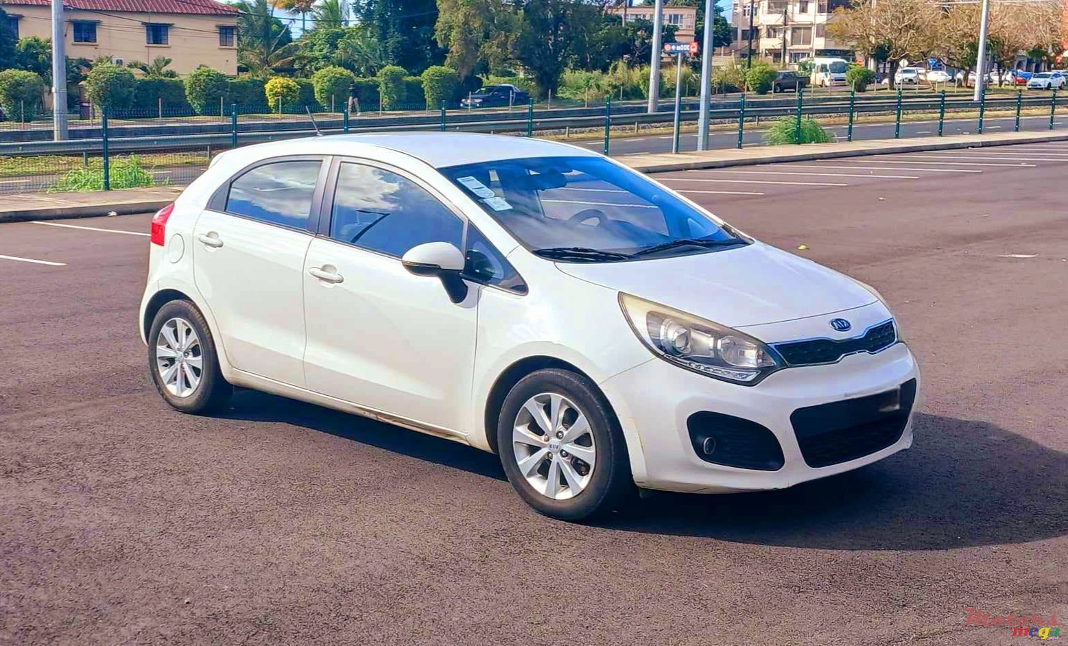 2012' Kia Rio photo #4