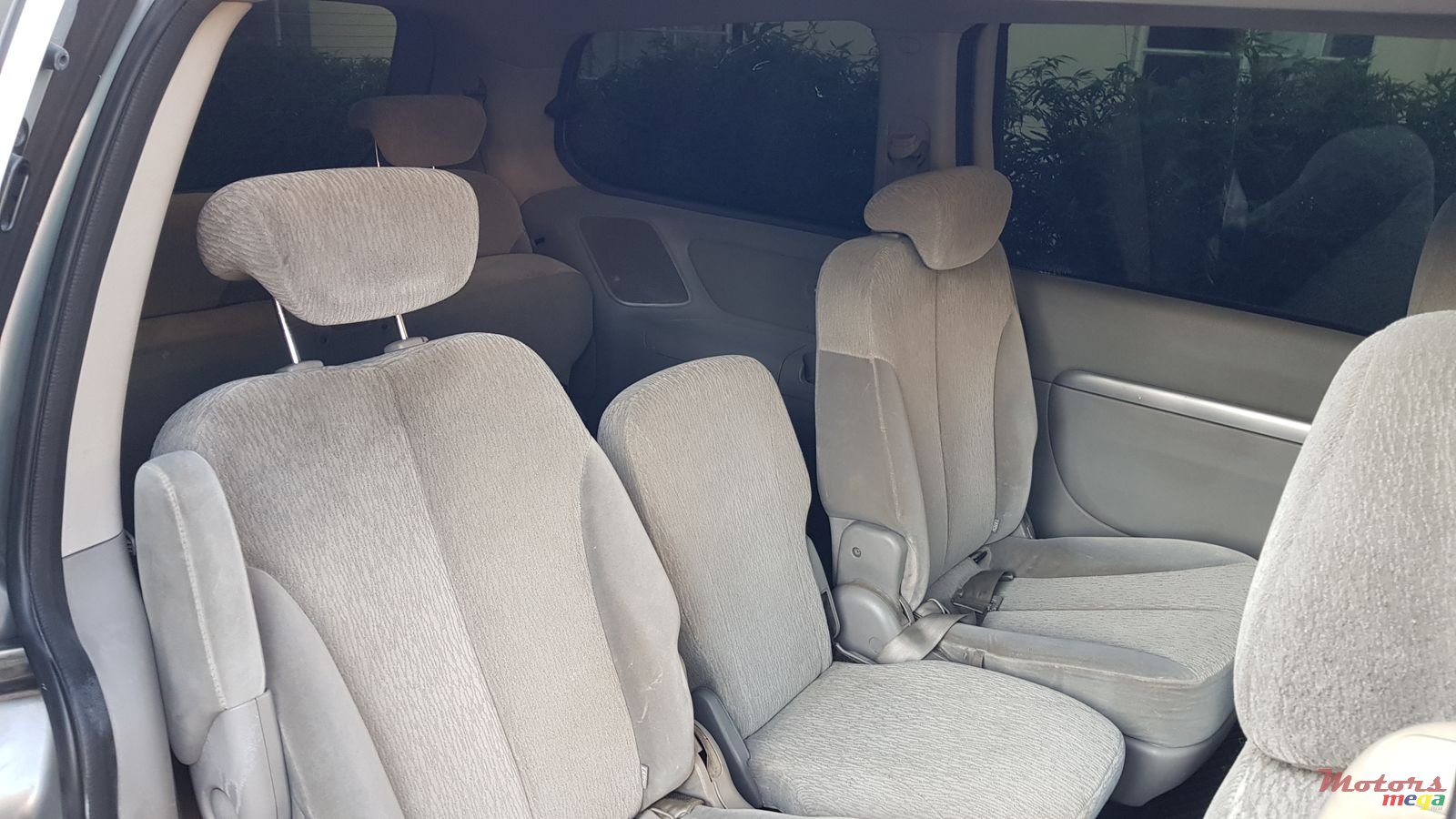 2012' Kia Carnival photo #7