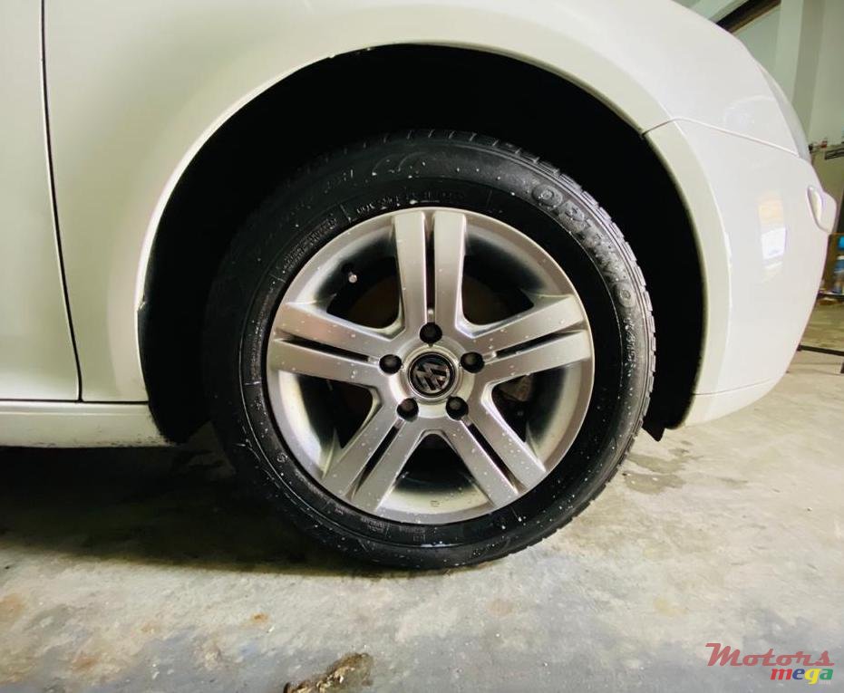 2008' Volkswagen Golf V photo #5