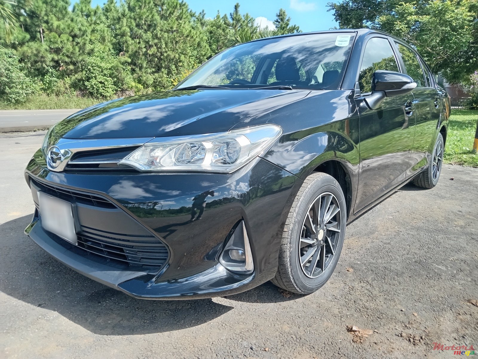 2018' Toyota Axio Automatic photo #1