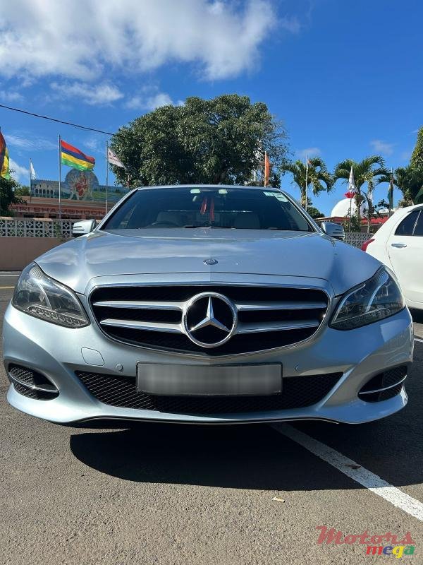2014' Mercedes-Benz E 200 Avantgarde photo #2