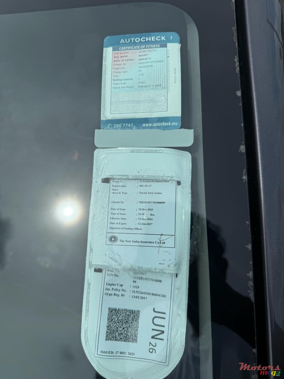 2017' Toyota Yaris photo #5