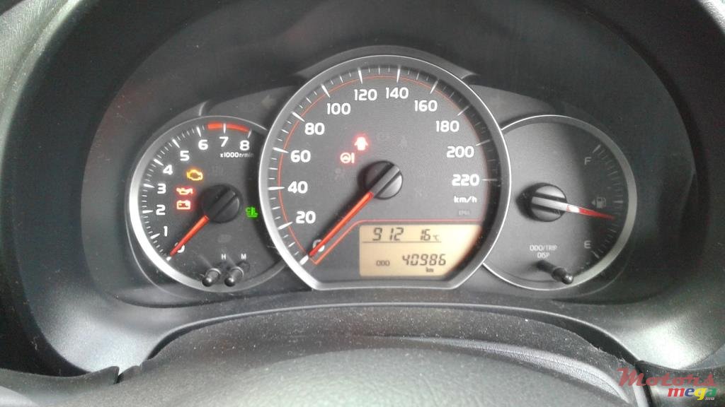 2012' Toyota Yaris photo #4