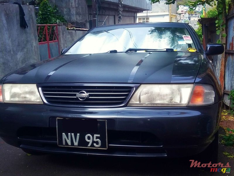 1995' Nissan Sunny photo #2