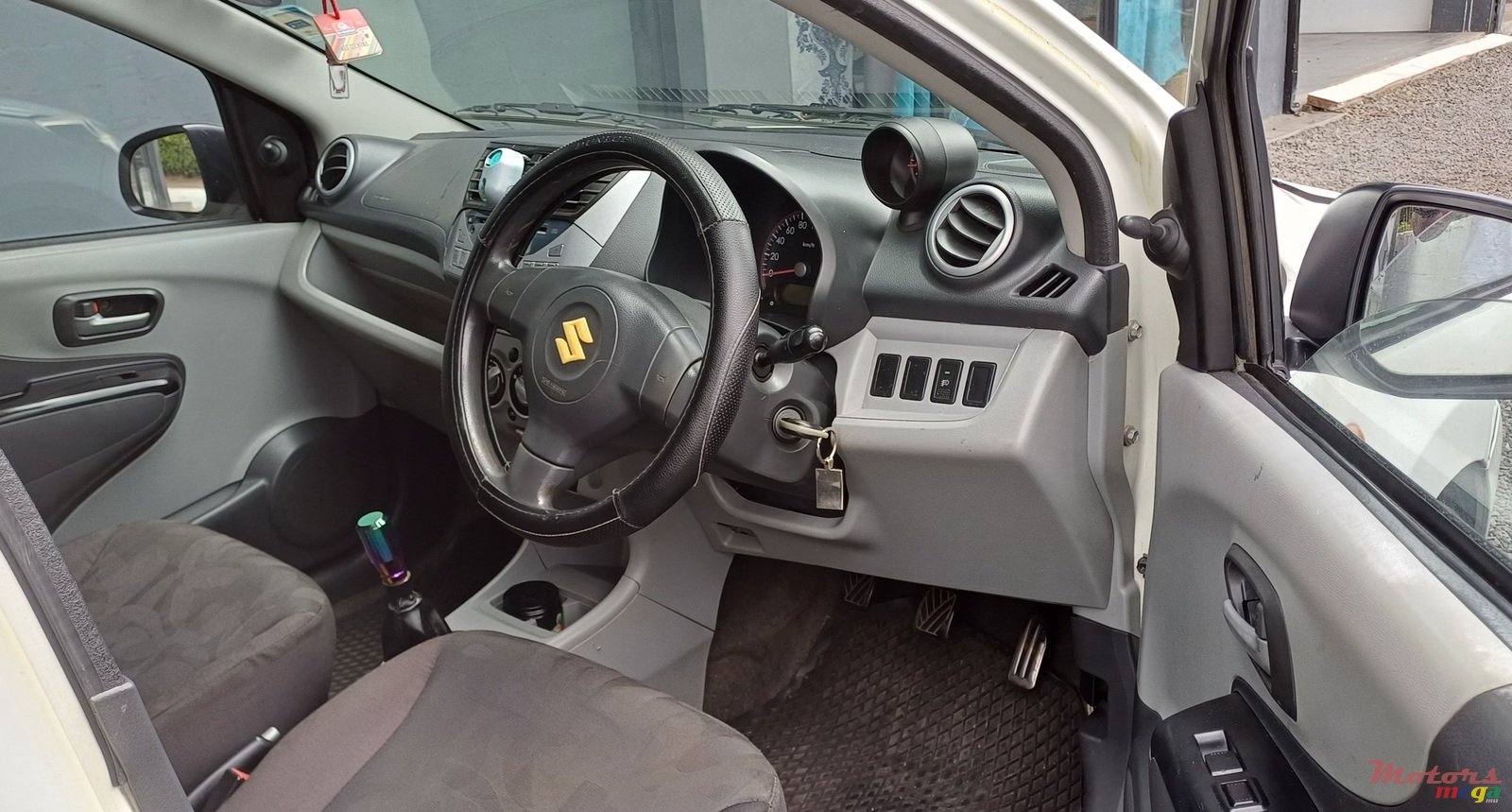 2009' Suzuki Celerio photo #4