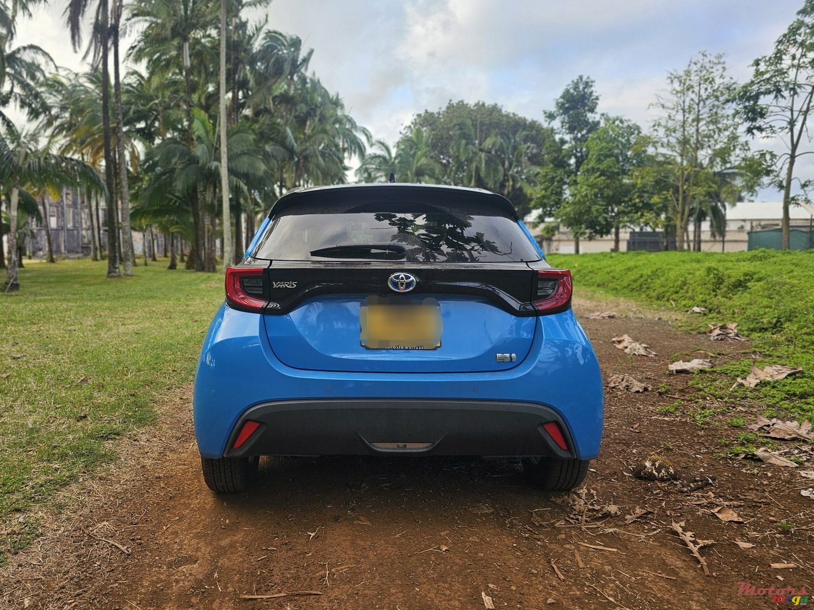 2020' Toyota Yaris photo #5