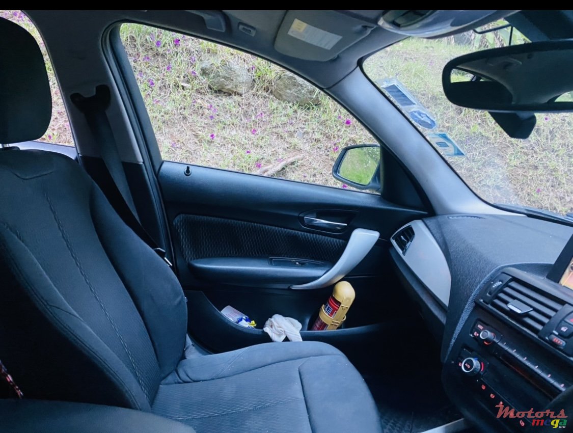 2013' BMW 1 Series M 116i photo #5