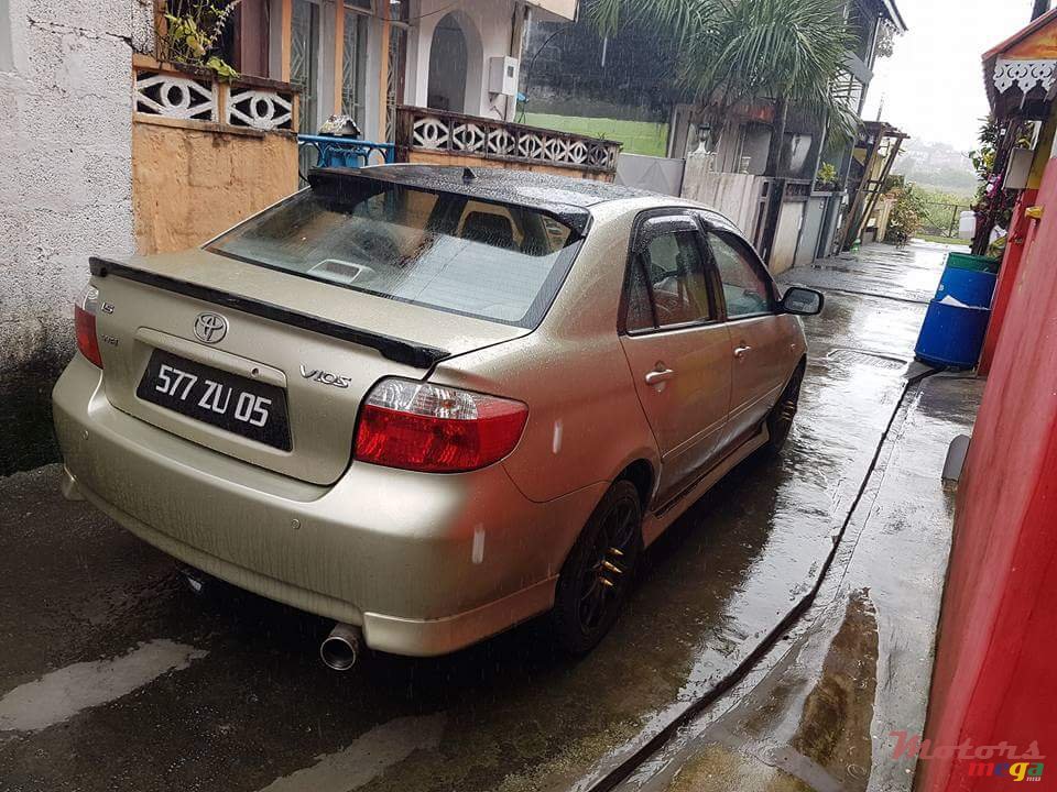 2005' Toyota Vios photo #2