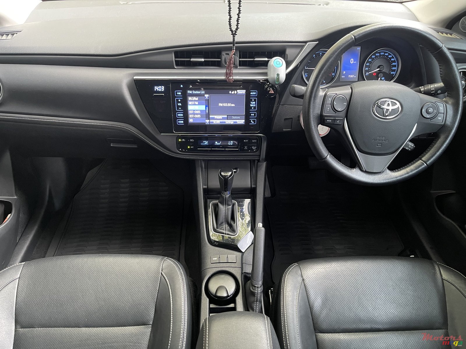 2019' Toyota Corolla photo #4