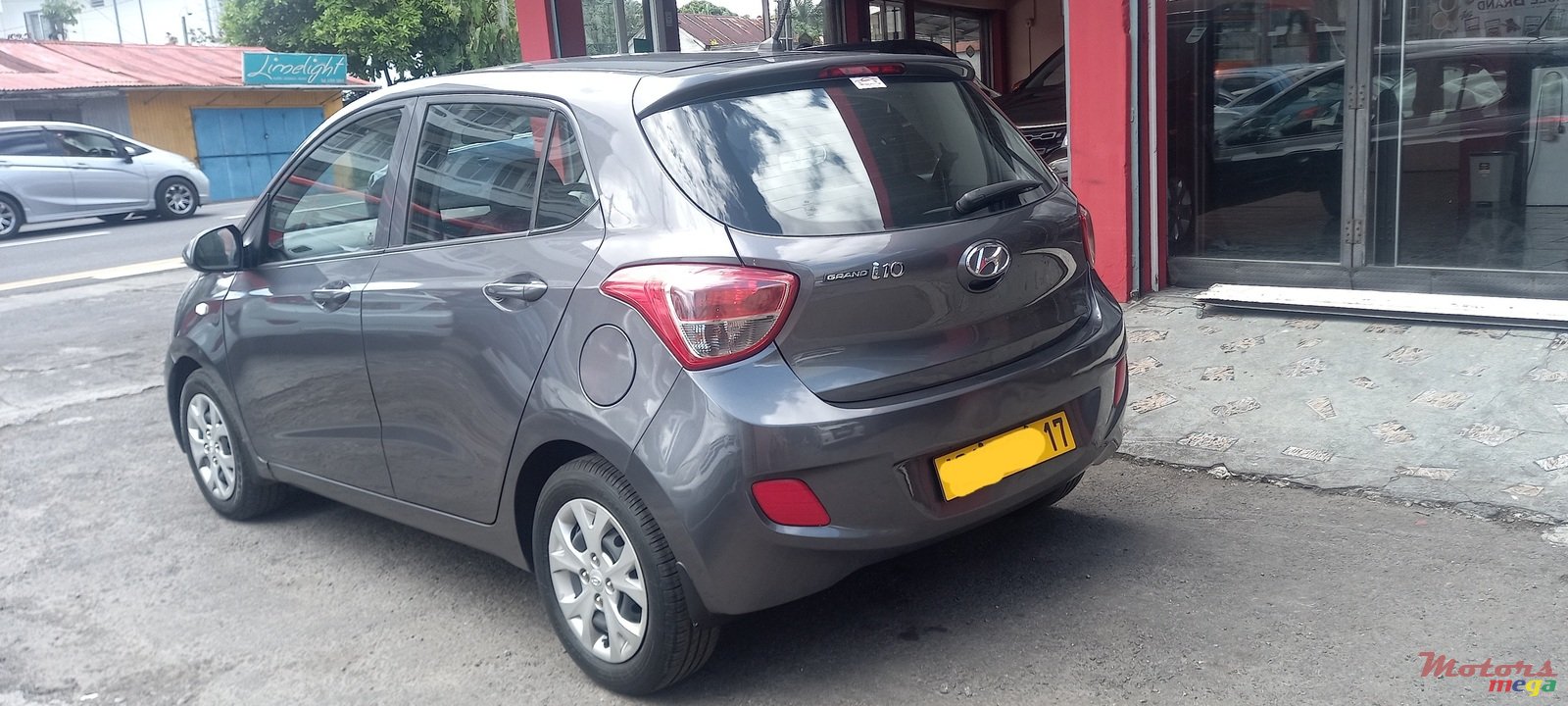 2017' Hyundai Grand i10 photo #3