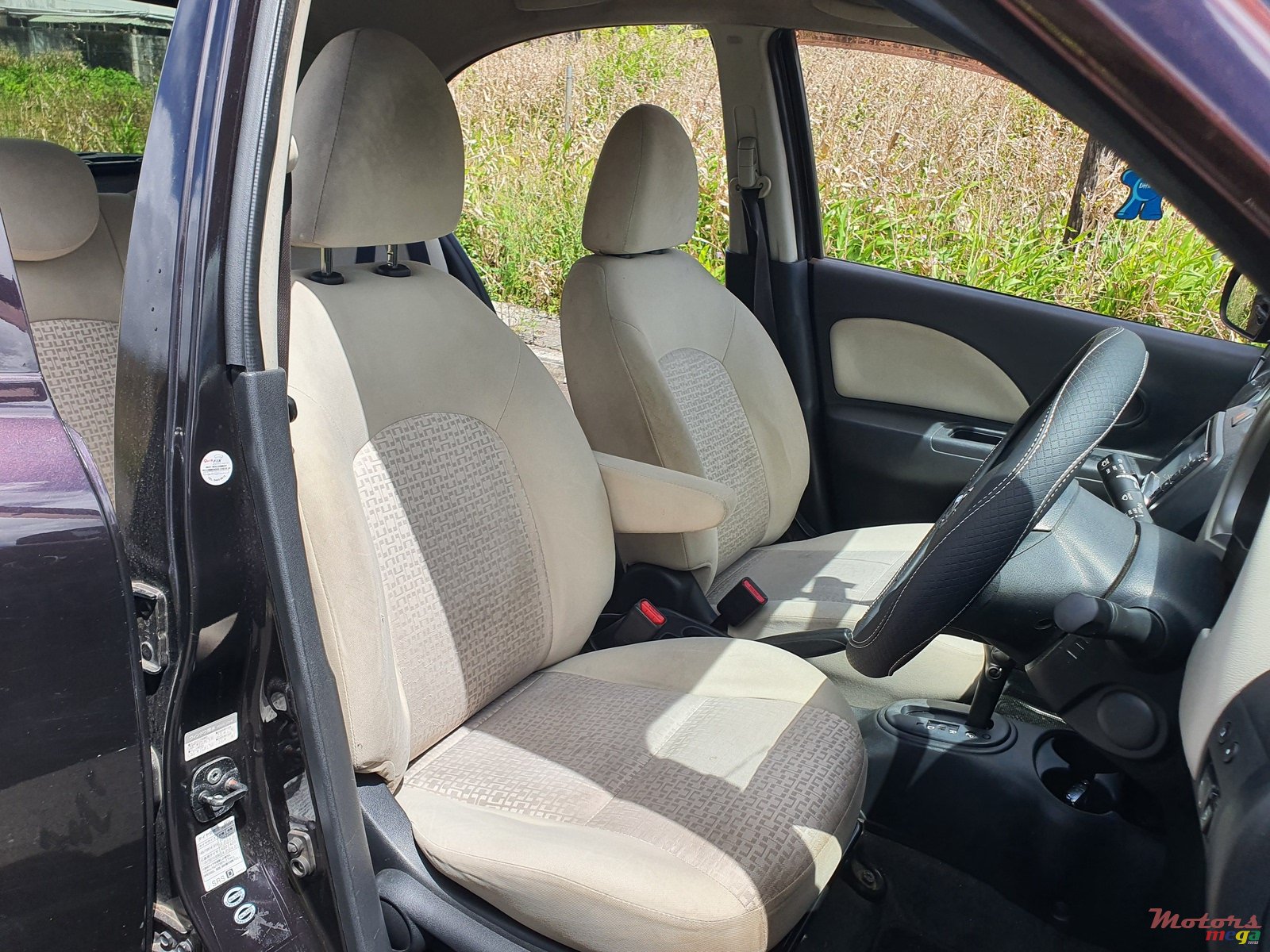 2011' Nissan March photo #6