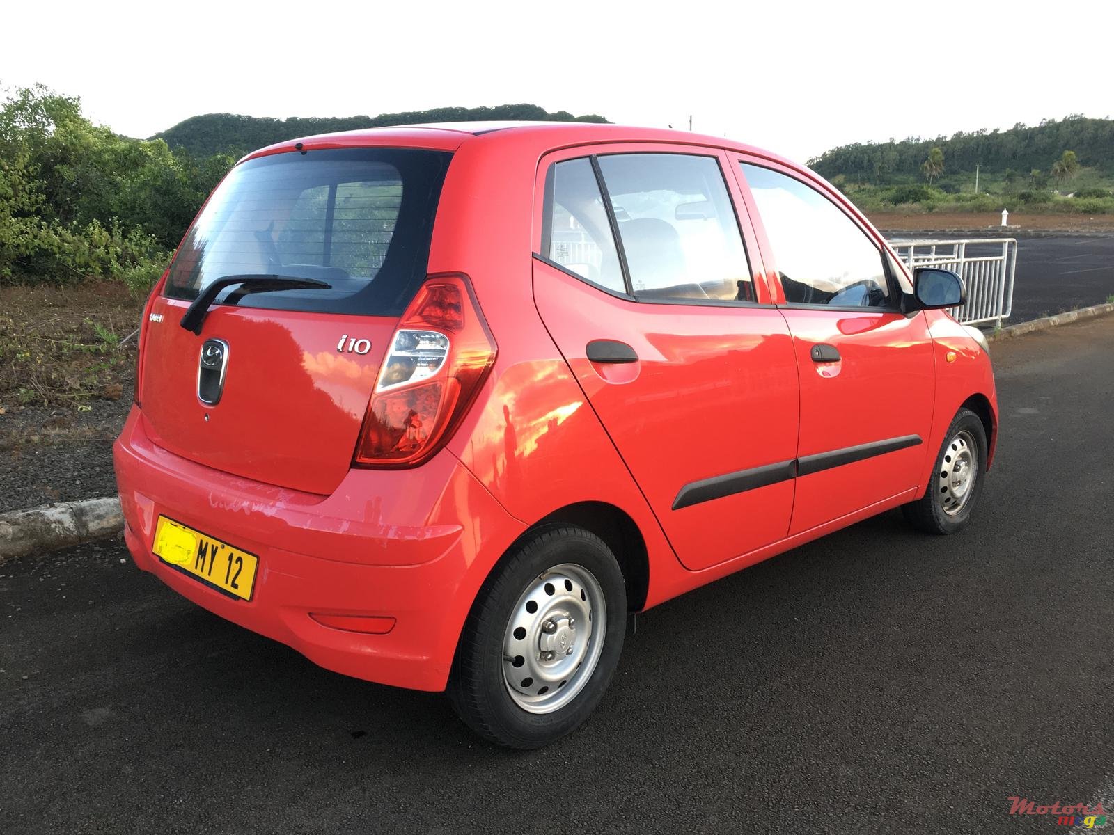 2012' Hyundai i10 photo #2