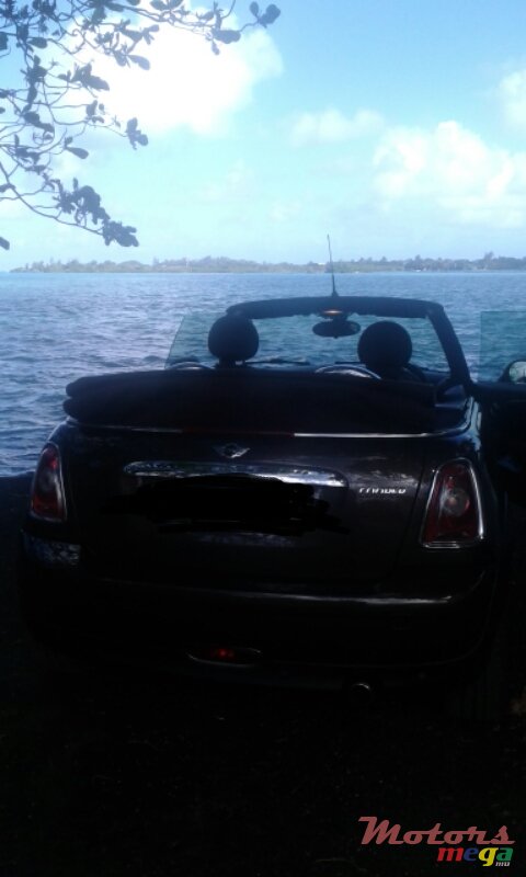 2010' MINI Cooper photo #3