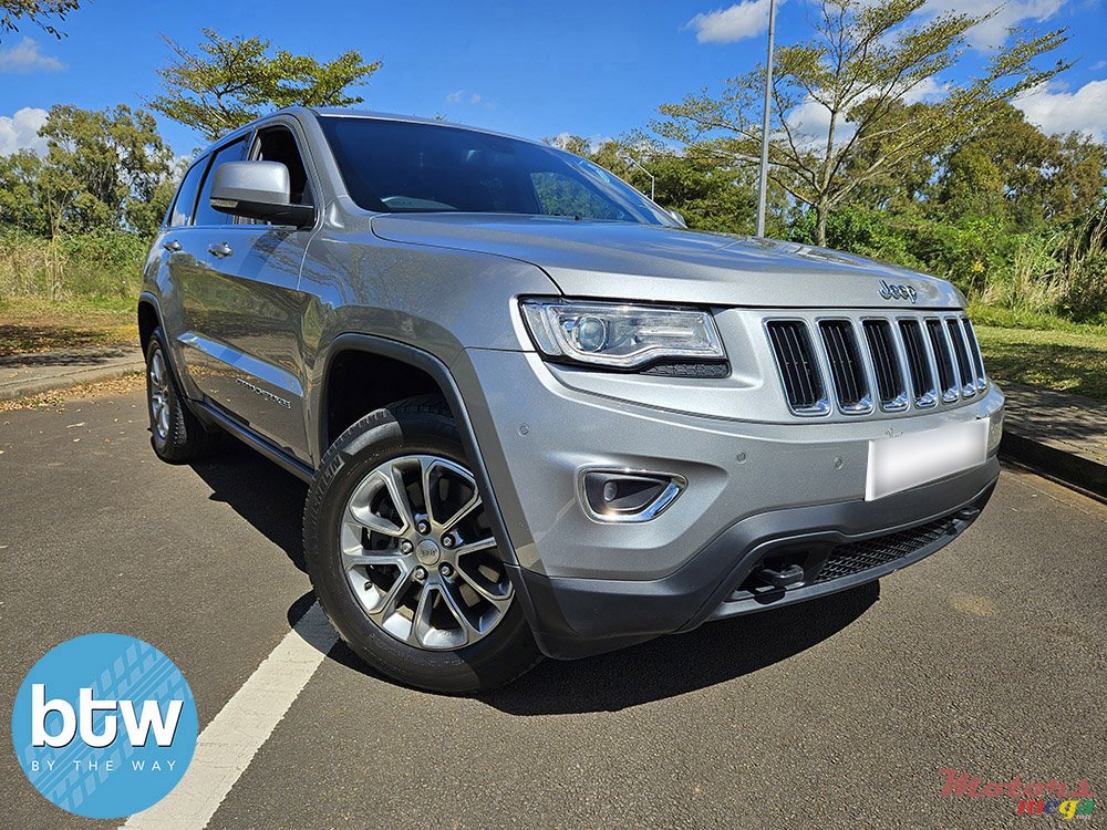 2016' Jeep Grand Cherokee photo #1