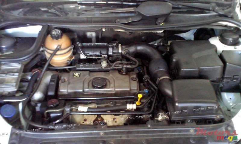 2001' Peugeot photo #5