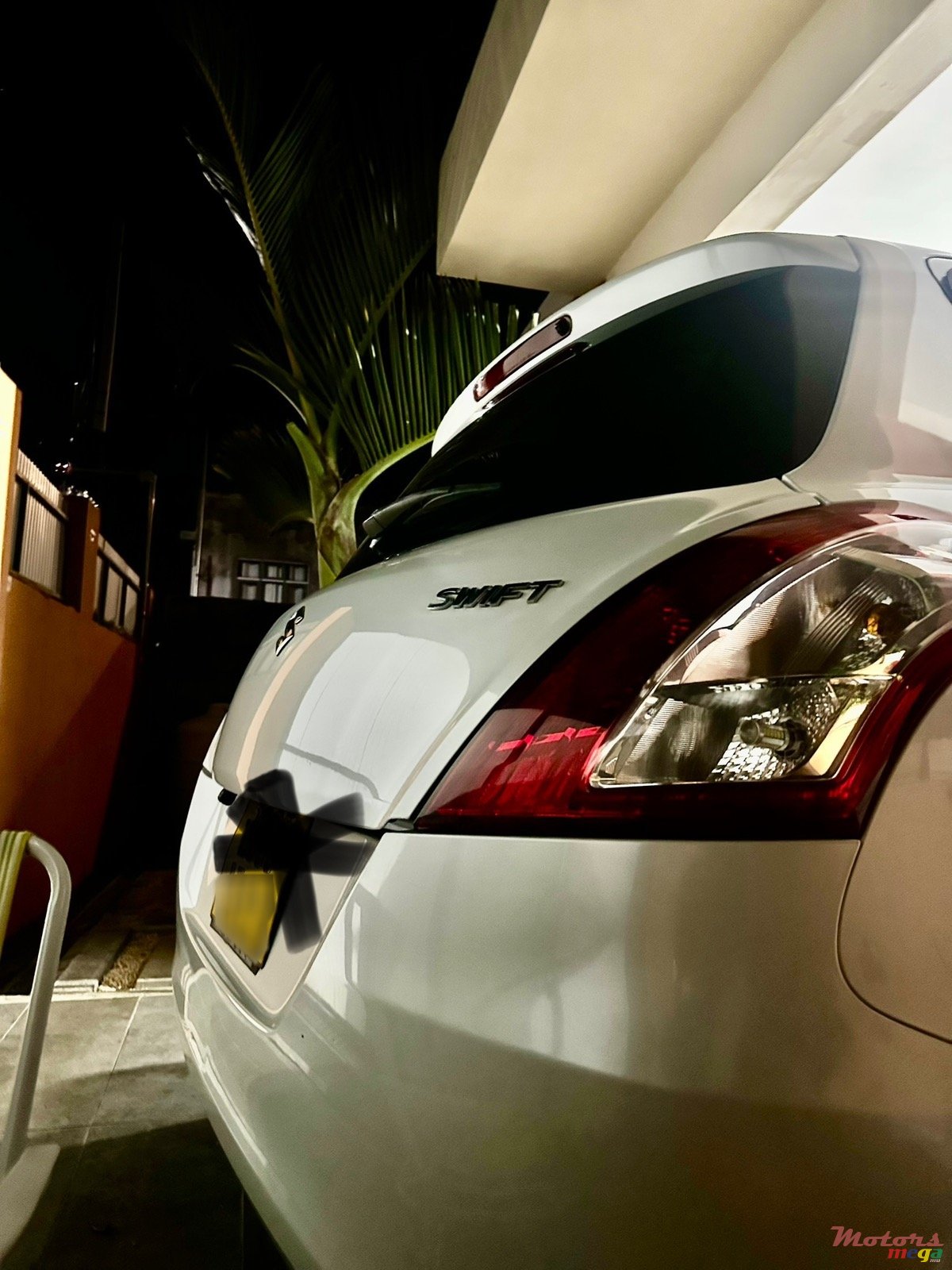 2011' Suzuki Swift photo #2